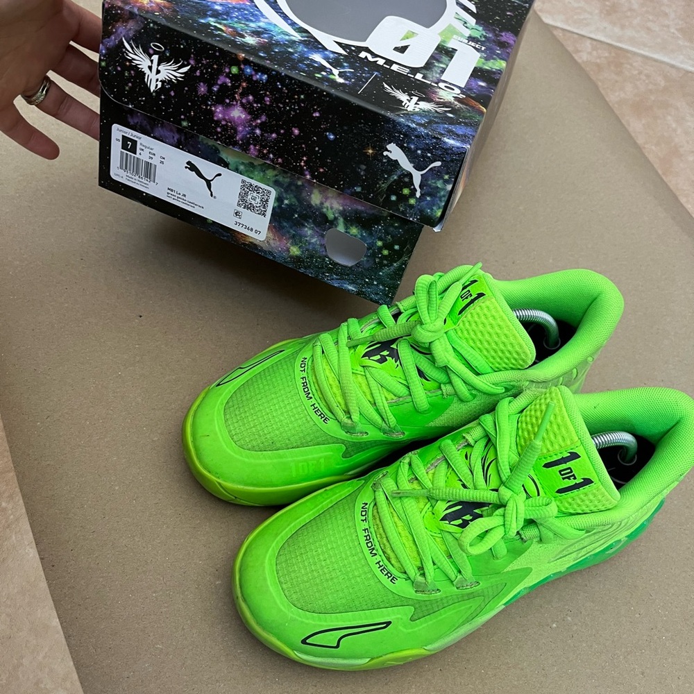 Puma Kids MB1 Lo JR Basketball Sneakers